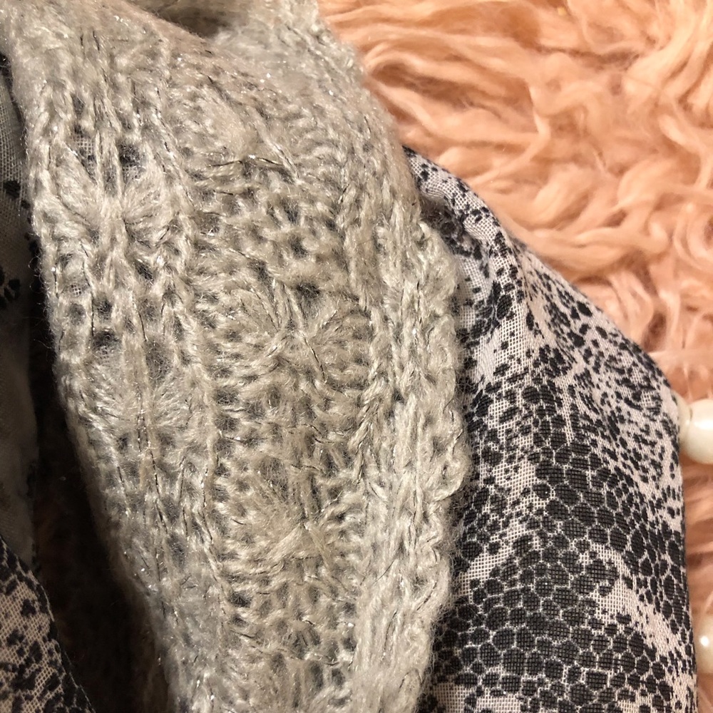 Multi Colored Loop Scarf - Picture 3 of 5